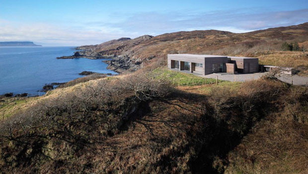 arquitetura-Dualchas-skye-escocia-casa-com-limao-01