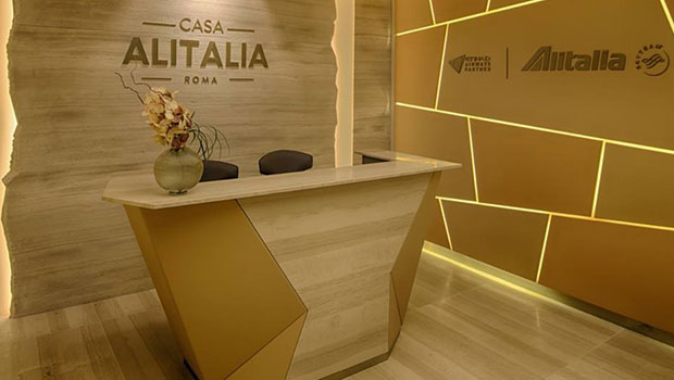 casa-alitalia-aeroporto-aviacao-branding-design-com-limao-06