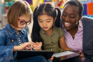 No Dia Do Professor, Conheça O Apple Teacher E Veja Como Se Tornar Um