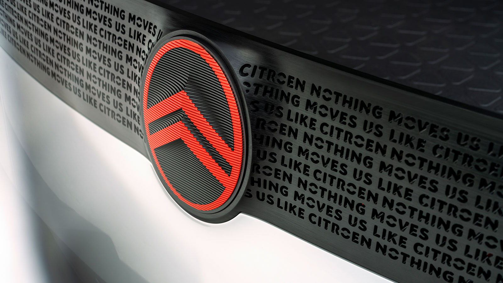 Deux Chevrons: Citroën Apresenta Novo Logotipo E Identidade Visual