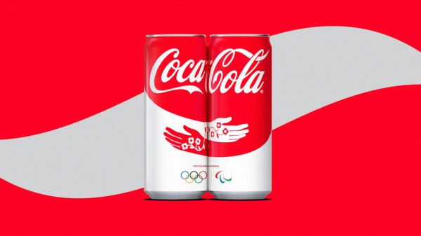 Novas latas de Coca-Cola celebram abraços e os Jogos Olímpicos de Paris