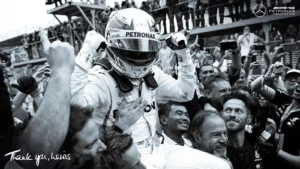 Mercedes divulga vídeo emocionante para despedida de Lewis Hamilton