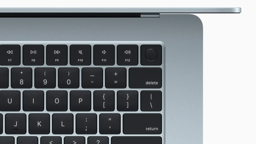 Apple apresenta novo MacBook Air com chip M4, nova cor azul-céu e preço reduzido