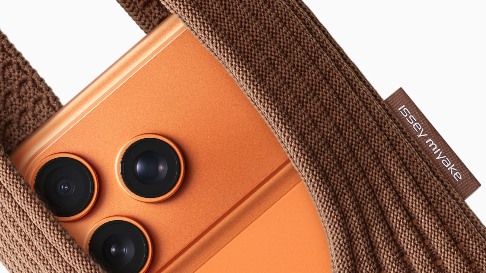 De Socks ao Pocket: Apple reinventa um acessório clássico para iPhone